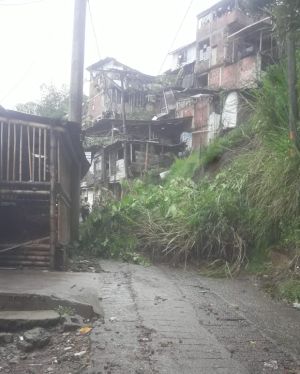 Derrumbes en diferentes sectores en Armenia como consecuencia de las lluvias Derrumbes en diferentes sectores en Armenia como consecuencia de las lluvias