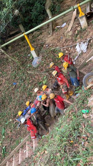 Rescate de un minero en Marmato Rescate de un minero en Marmato