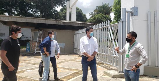Alcalde visita la UIS tras disturbios Alcalde visita la UIS tras disturbios