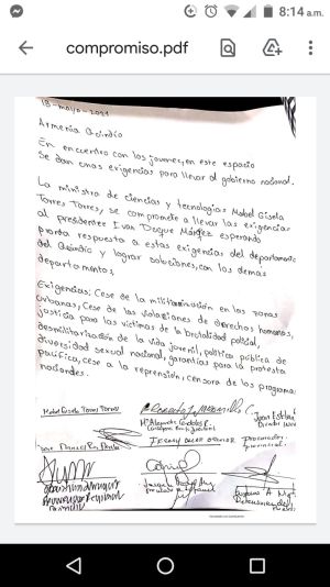 Documento firmado por los jóvenes y la ministra de ciencia tecnología e innovación Documento firmado por los jóvenes y la ministra de ciencia tecnología e innovación