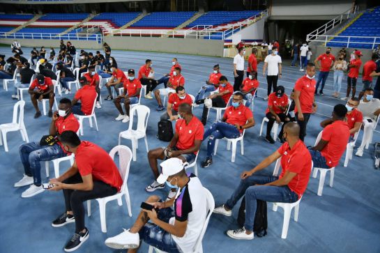Vacunación al plantel del América de Cali Vacunación al plantel del América de Cali