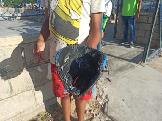 Implementos de los niños de softbol Implementos de los niños de softbol