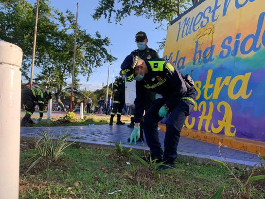 Intervención de la Policía en el caballo de Bolívar Intervención de la Policía en el caballo de Bolívar