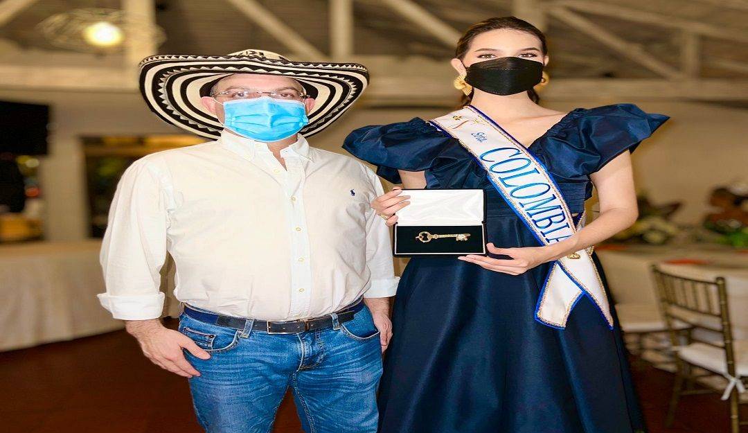 Alcalde Andrés Gómez y la señorita Colombia, Valentina Espinosa. Alcalde Andrés Gómez y la señorita Colombia, Valentina Espinosa.