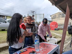 Caracol Radio Armenia en Tu Barrio, La Patria con la comunidad Caracol Radio Armenia en Tu Barrio, La Patria con la comunidad