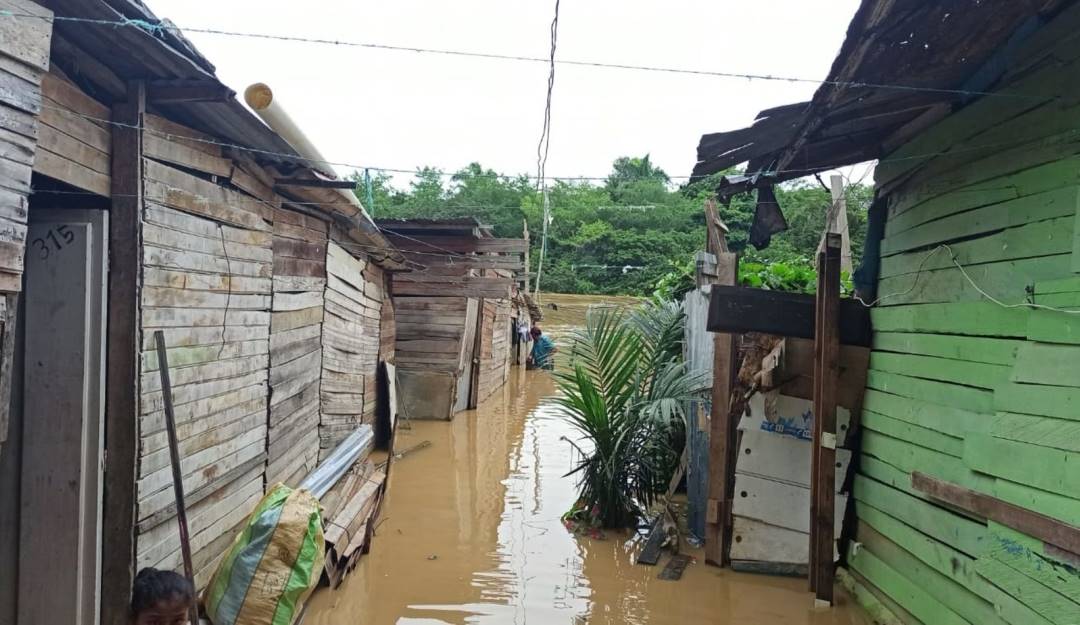 El barrio Nuevo Milenio es uno de los más afectados en Montería. Foto: Caracol Radio. El barrio Nuevo Milenio es uno de los más afectados en Montería. Foto: Caracol Radio.