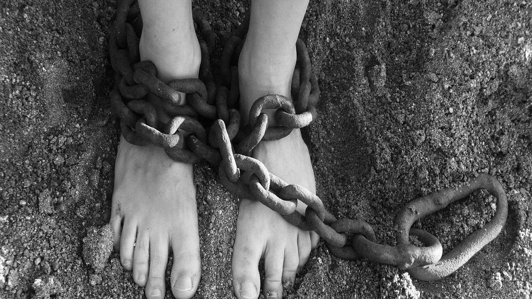 En Ayapel, Córdoba, las autoridades rescataron a una niña que era encadenada