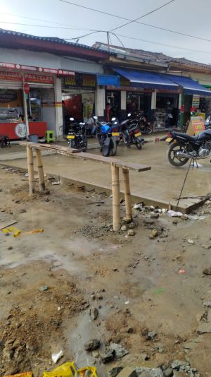 En varios tramos las obras no avanzan en la carrera 24 en Calarcá, Quindío En varios tramos las obras no avanzan en la carrera 24 en Calarcá, Quindío