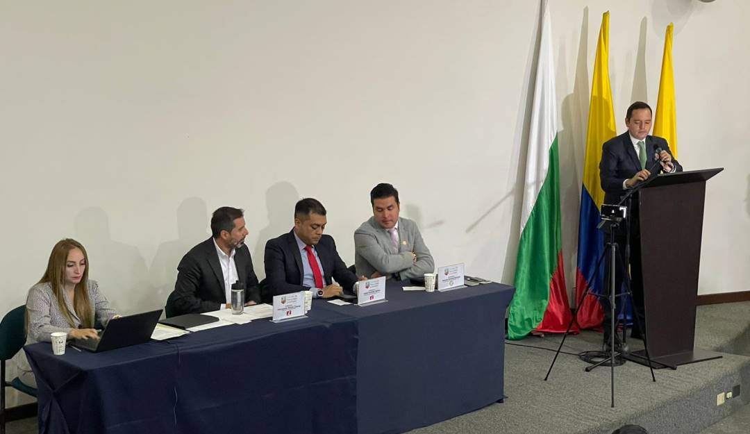Sesiones Extraordinarias en el Concejo de Manizales. Crédito: Caracol Radio. Sesiones Extraordinarias en el Concejo de Manizales. Crédito: Caracol Radio.