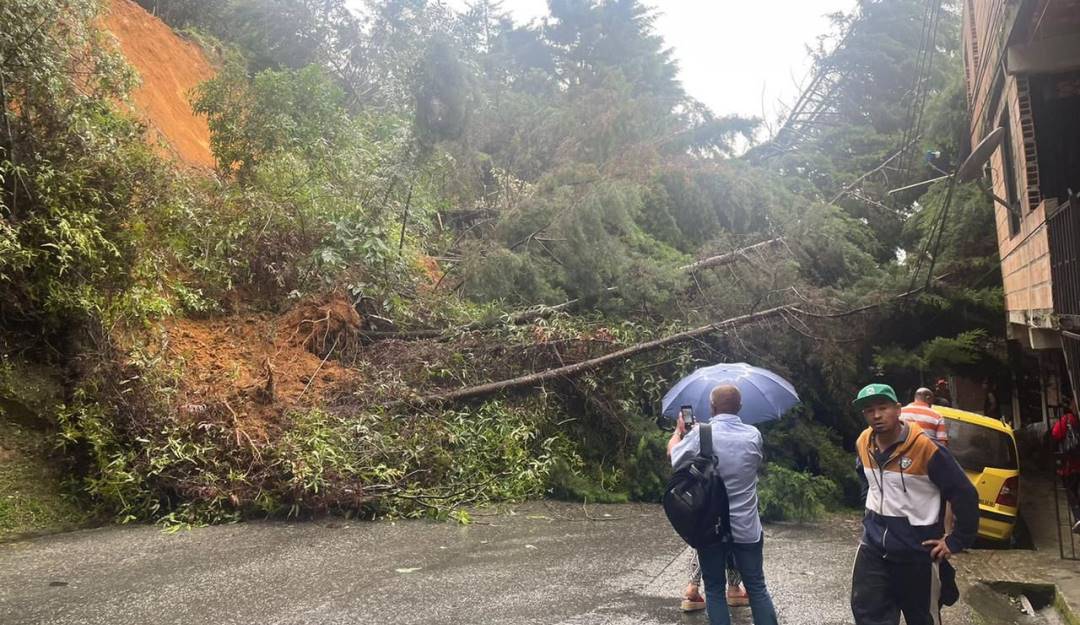 Emergencias por lluvias en Medellín. Foto: Alcaldía de Medellín. Emergencias por lluvias en Medellín. Foto: Alcaldía de Medellín.