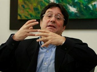 Quiero que la ciudad vuelva a ser la de Mockus y Peñalosa: F. Santos