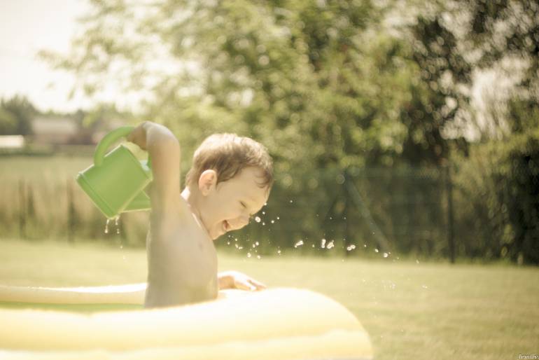 ¿Niños al sol? Siempre con mesura y protección