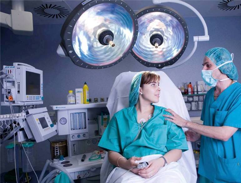 Cirujano Plástico: Diferencias en los estudios entre un cirujano plástico y un cirujano plástico "express"