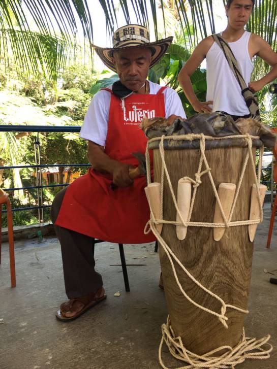 Aprenda a fabricar instrumentos tradicionales con Los Gaiteros de San Jacinto Aprenda a fabricar instrumentos tradicionales con Los Gaiteros de San Jacinto
