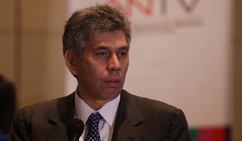 Detrás de las verdades sencillas a veces se ocultan grandes mentiras: Coronell Detrás de las verdades sencillas a veces se ocultan grandes mentiras: Coronell