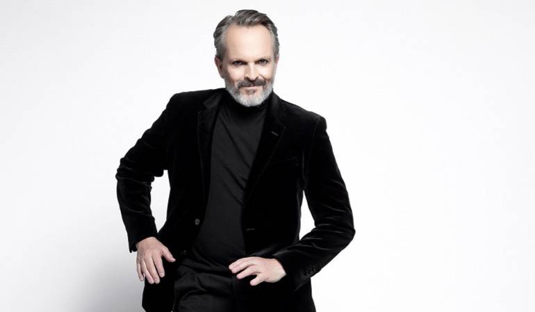Miguel Bosé celebra los 25 años de La Luciérnaga