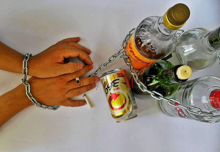 Alcoholismo Alcoholismo ¡Es una enfermedad! Sanamente Caracol Radio Alcoholismo Alcoholismo ¡Es una enfermedad! Sanamente Caracol Radio