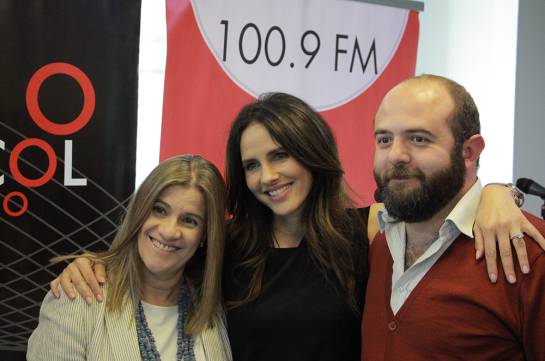 Paola Turbay en Caracol Radio: Actitud y talento: Paola Turbay canta I will survive Paola Turbay en Caracol Radio: Actitud y talento: Paola Turbay canta I will survive