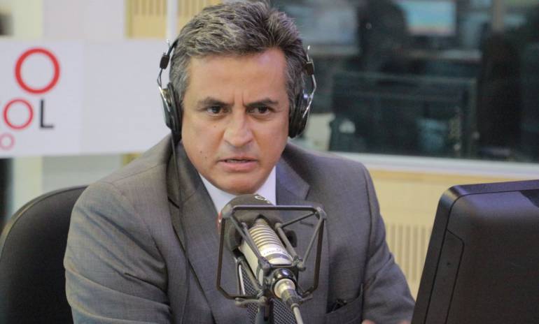 Se ha ido cayendo en todas las trampas que Uribe puso desde el primer día: Puyana Se ha ido cayendo en todas las trampas que Uribe puso desde el primer día: Puyana