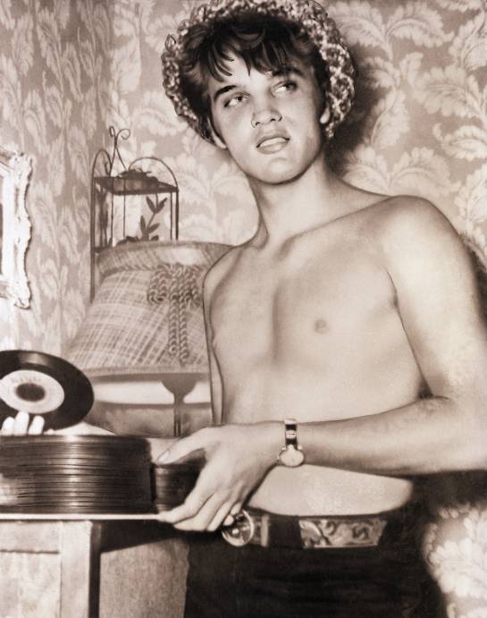 A 40 años de su muerte, Dos y Punto recuerda a Elvis Presley A 40 años de su muerte, Dos y Punto recuerda a Elvis Presley