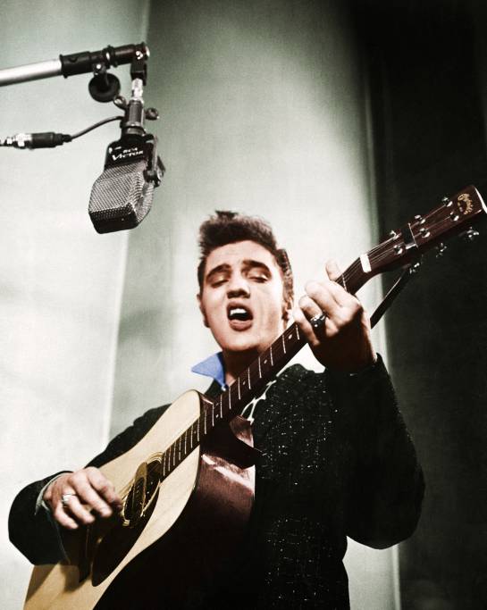 A 40 años de su muerte, Dos y Punto recuerda a Elvis Presley A 40 años de su muerte, Dos y Punto recuerda a Elvis Presley
