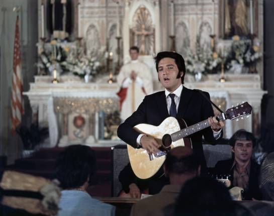 Elvis en la película 'Change of habit'. Elvis en la película 'Change of habit'.