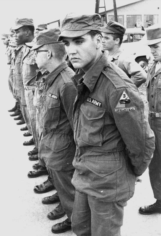 A 40 años de su muerte, Dos y Punto recuerda a Elvis Presley A 40 años de su muerte, Dos y Punto recuerda a Elvis Presley