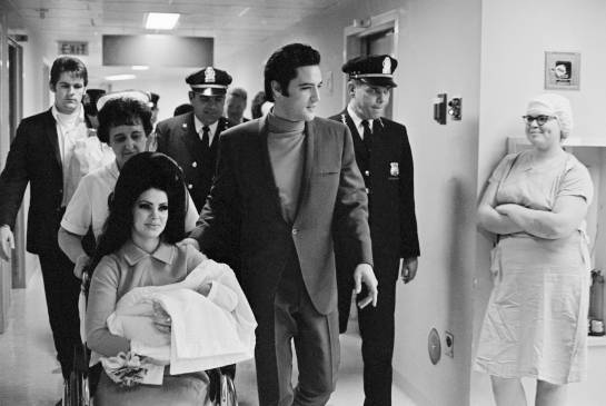 A 40 años de su muerte, Dos y Punto recuerda a Elvis Presley A 40 años de su muerte, Dos y Punto recuerda a Elvis Presley