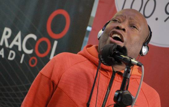 Tino Asprilla en el Karaoke de “Dos y Punto”: Golazo del Tino Asprilla en el Karaoke de “Dos y Punto” Tino Asprilla en el Karaoke de “Dos y Punto”: Golazo del Tino Asprilla en el Karaoke de “Dos y Punto”