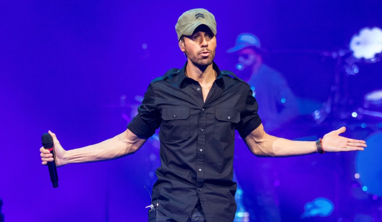 Enrique Iglesias: Por publicar 8 mensajes en sus redes, Enrique Iglesias recibió más de 400 millones de pesos