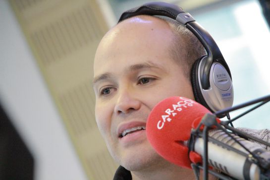 Karval, el cantante lanza su nueva canción “Vivo sabroso”.: Karval: “La música tradicional colombiana es el ritmo que nos hace gozar” Karval, el cantante lanza su nueva canción “Vivo sabroso”.: Karval: “La música tradicional colombiana es el ritmo que nos hace gozar”