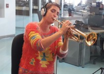 Maite Hontelé: "A la Orquesta Aragón le encantó cuando toqué mi trompeta"