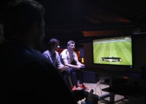 El mejor truco para perder tiempo en FiFA o PES cuando estás ganando