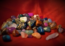 La gemoterapia, terapia de salud basada en el uso de piedras