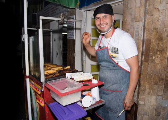 Vendedor ambulante que transacciona con bitcoins: El vendedor ambulante de plátanos con queso que transacciona con bitcoins Vendedor ambulante que transacciona con bitcoins: El vendedor ambulante de plátanos con queso que transacciona con bitcoins