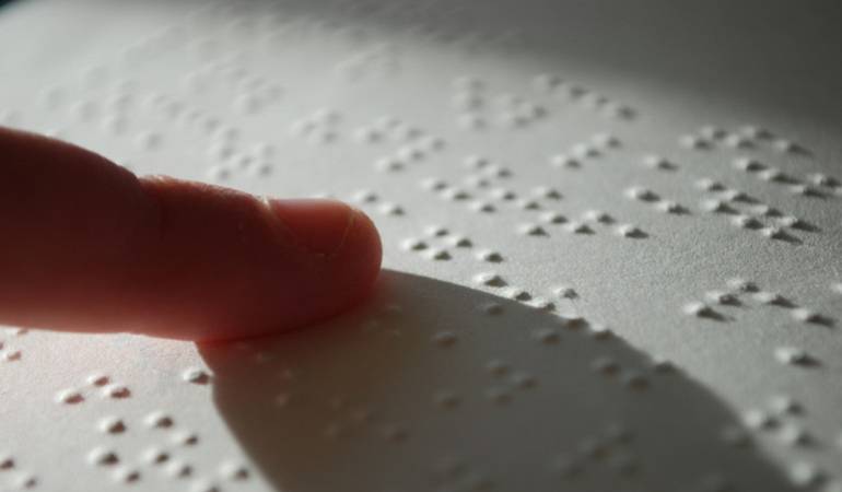 Lo Más Caracol: La magia del calendario en Braille.