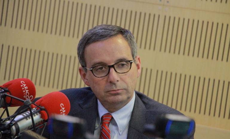 Miguel Gómez Hora 20: Ponerle atención al tema de los menores de edad:M. Gómez Miguel Gómez Hora 20: Ponerle atención al tema de los menores de edad:M. Gómez