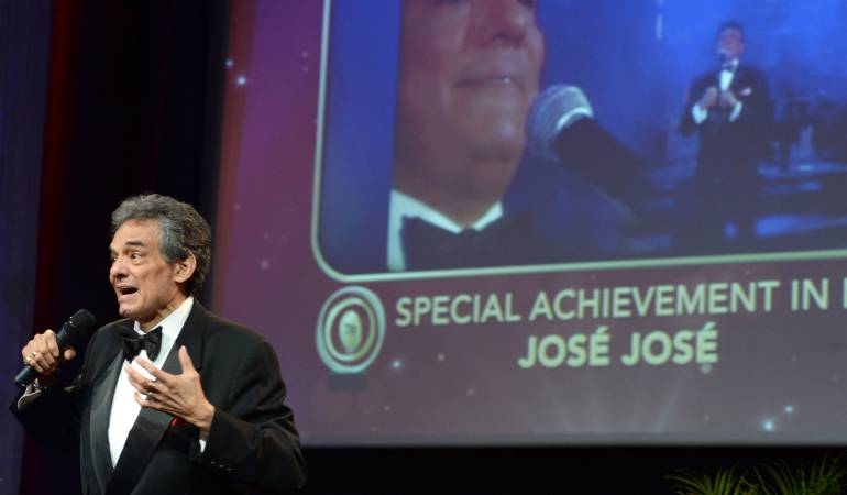 José José "El príncipe de la canción" Hospitalizado en Miami
