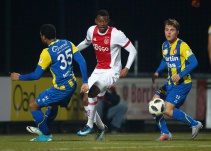 ¿Qué tanto extraña el Ajax a Davinson Sánchez? Mateo Casierra responde