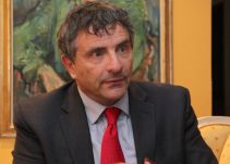 Hay que tomar con seriedad la amenaza neonazi: Marcos Peckel