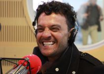 A Julián Román, nadie le quita lo bailao
