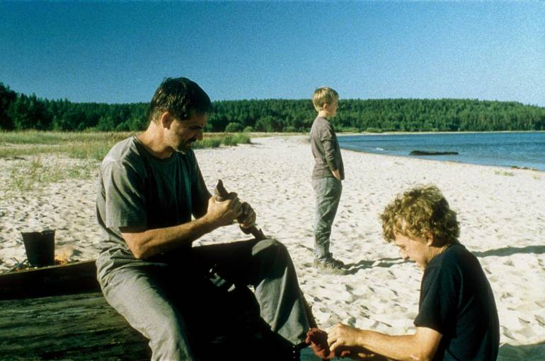 Vozvrashchenie, película rusa de Andréi Zviáguintsev: El Regreso, la devastadora historia sobre la paternidad perdida
