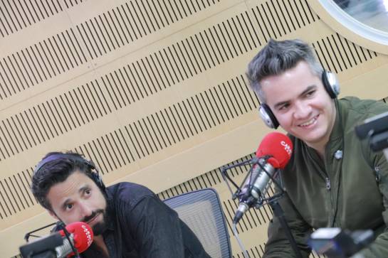Hacia la noche: Diamante eléctrico rompe las fronteras musicales Hacia la noche: Diamante eléctrico rompe las fronteras musicales