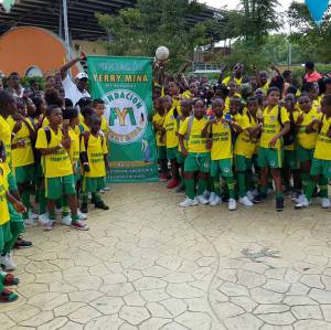 Fútbol y otras actividades culturales para mas de 150 niños y niñas Fútbol y otras actividades culturales para mas de 150 niños y niñas