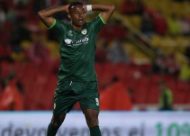 Hasta ahora el fútbol me sonríe en lo personal: Carlos Peralta
