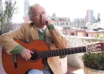 Jaime Valencia, la voz de los jingles celebró los 70 años de Caracol Radio