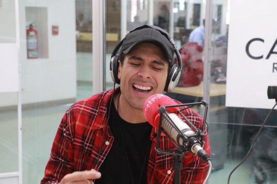 Beto Villa está de estrenos, con música y programa de televisión Beto Villa está de estrenos, con música y programa de televisión