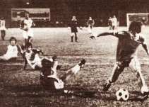 Maradona anotó su gol más bonito en Colombia