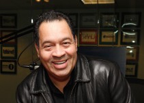 Oración por la salud de Tito Nieves