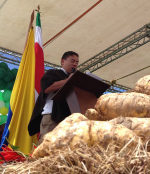 Gobernador Carlos Amaya Gobernador Carlos Amaya